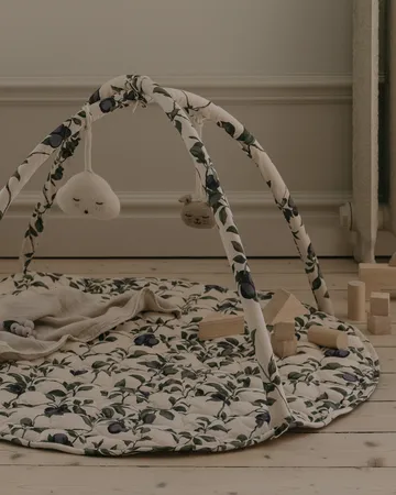 Plum satin quiltad babygym - Ø90 εκ. - Garbo&Friends