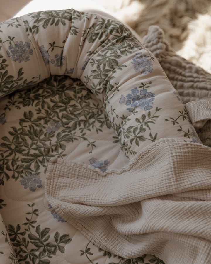 Plumbago satin quiltad babynest, 43x87x16 εκ. Garbo&Friends
