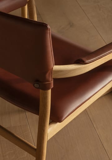 Καρέκλα Vyn με ταπετσαρισμένη πλάτη - Monocoat natural-Elmosoft 43283 - Gärsnäs