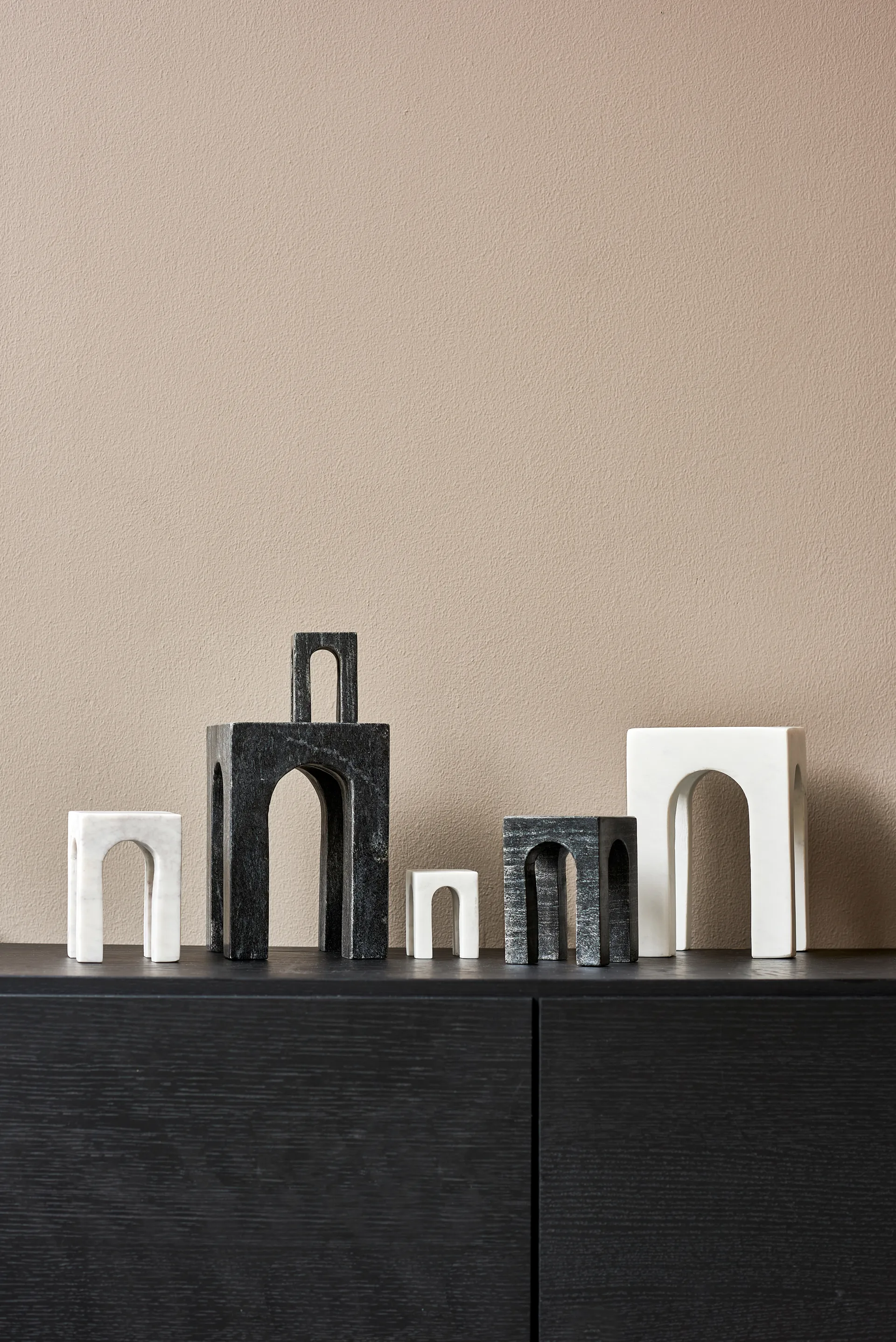 Arkis βιβλιοστάτης τρία τεμάχια, Μαύρο Gejst