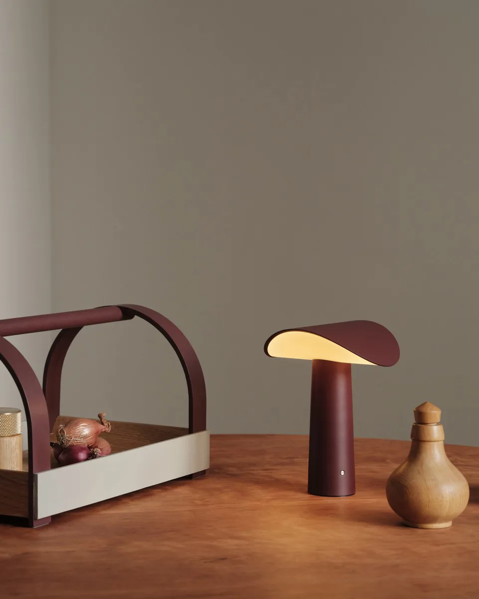 Lium φορητό επιτραπέζιο φωτιστικό 22,5 cm, Burgundy Gejst