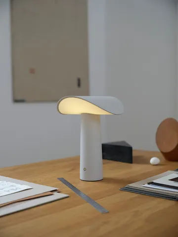 Lium φορητό επιτραπέζιο φωτιστικό 22,5 cm - Warm grey - Gejst