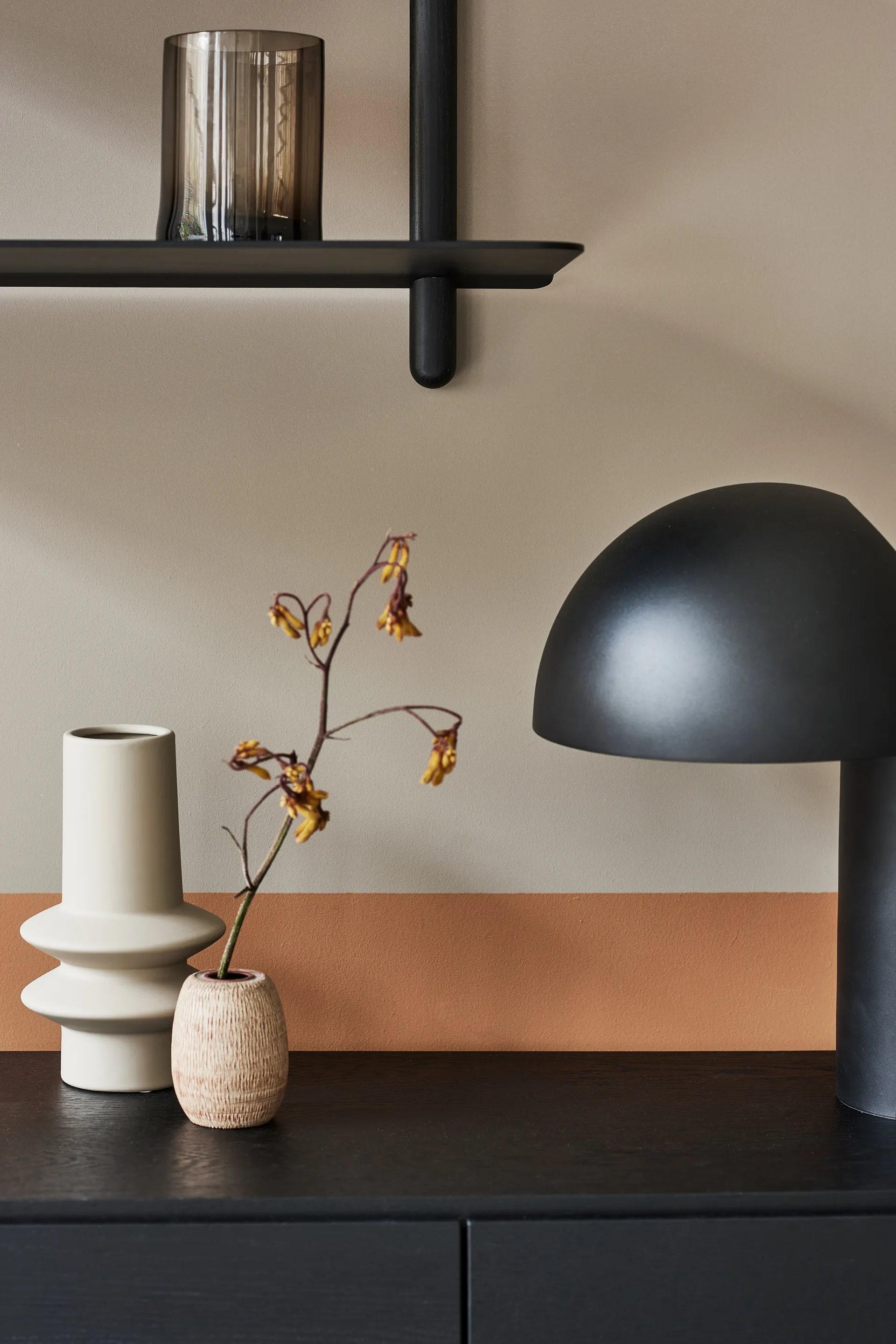 Nivo ράφι F μεγάλο, Μαύρη βαμμένη στάχτη-μαύρο Gejst