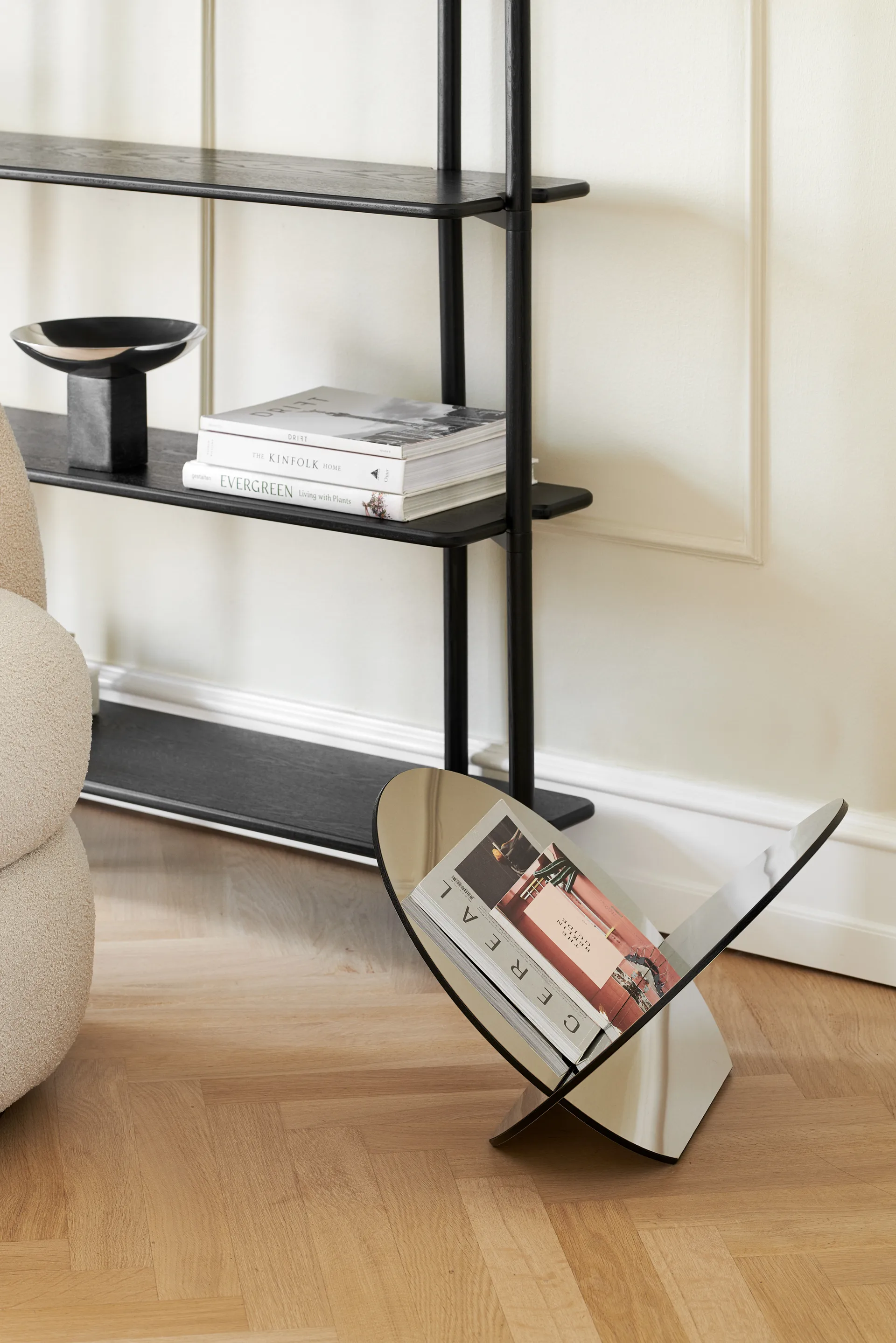 Θήκη εφημερίδων Silia, Ανοξείδωτο ατσάλι Gejst