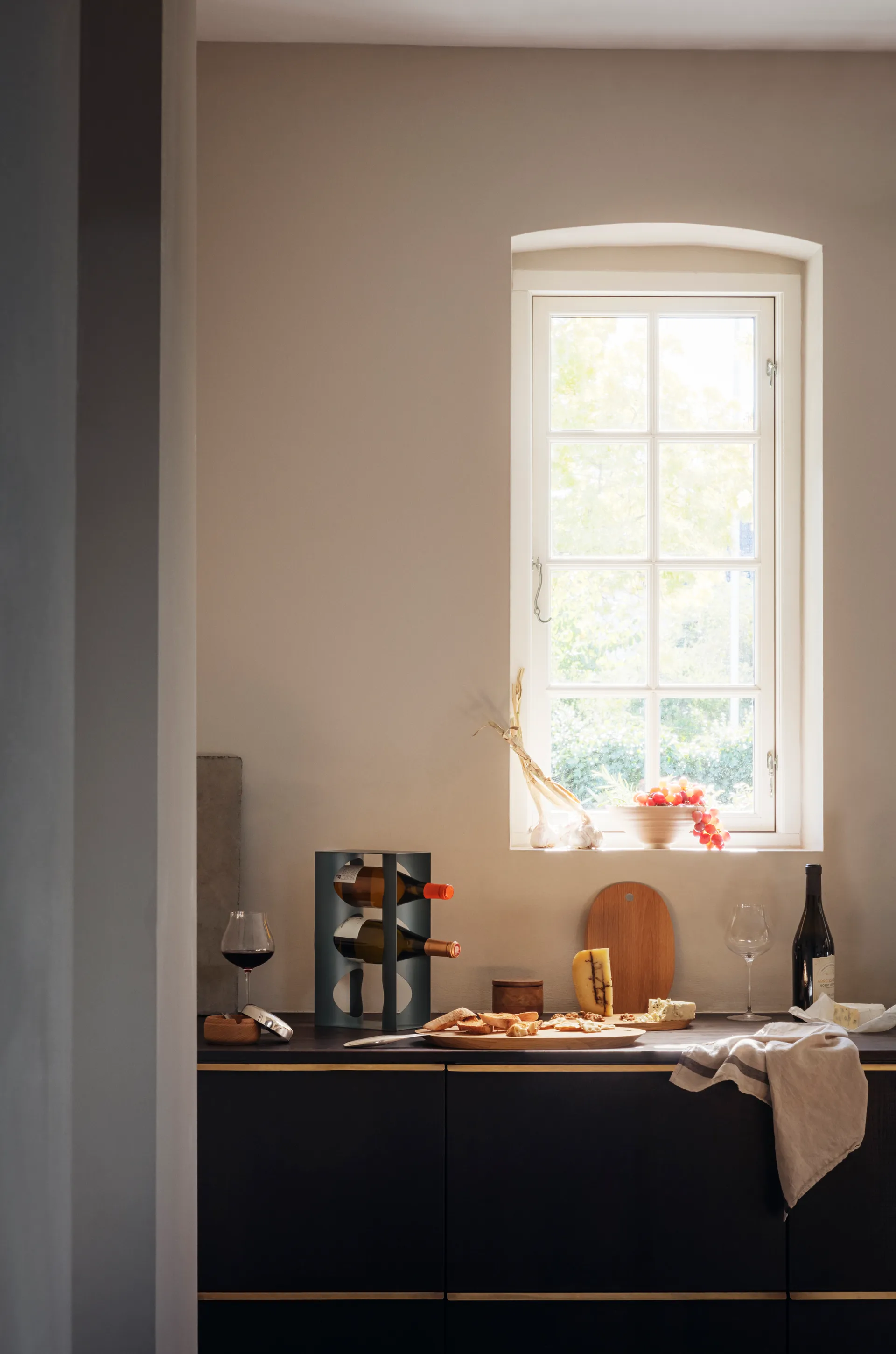 Ράφι κρασιού Alfredo 3 θέσεις 33.6x12 εκ., Μαύρο Georg Jensen