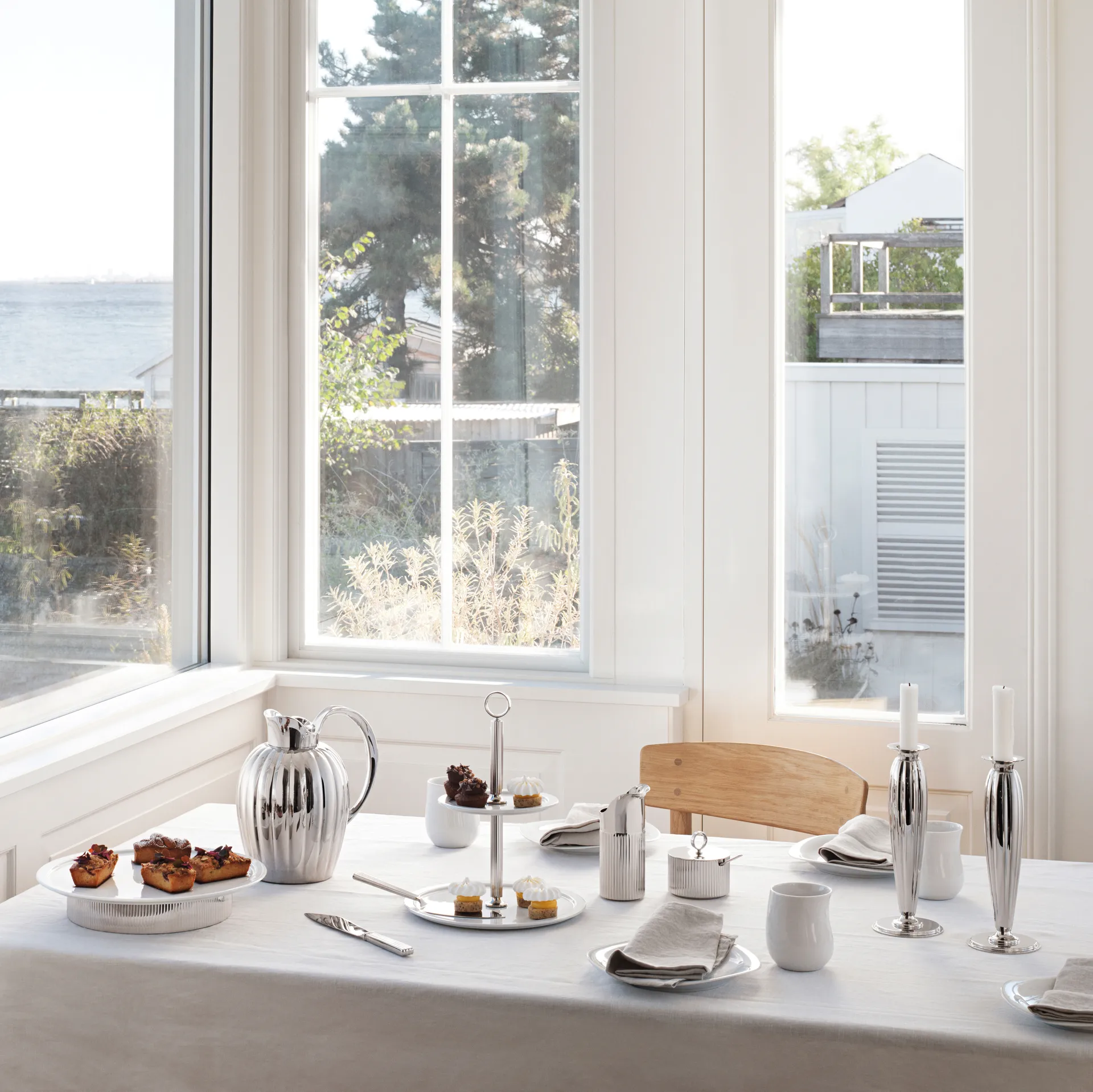 Bernadotte θερμός κανάτα με push καπάκι, 1 L Georg Jensen