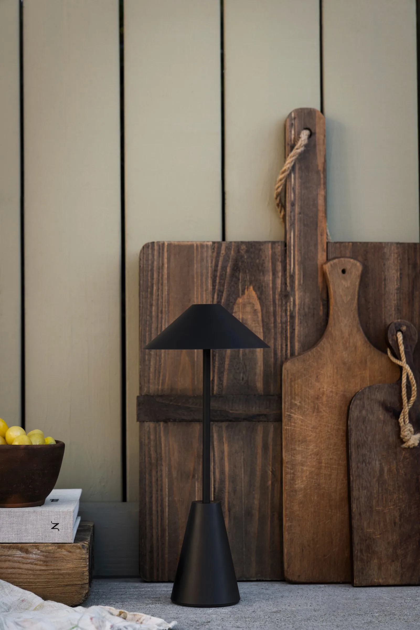 Cannes 32 φορητή επιτραπέζια λάμπα, Μάυρο Globen Lighting
