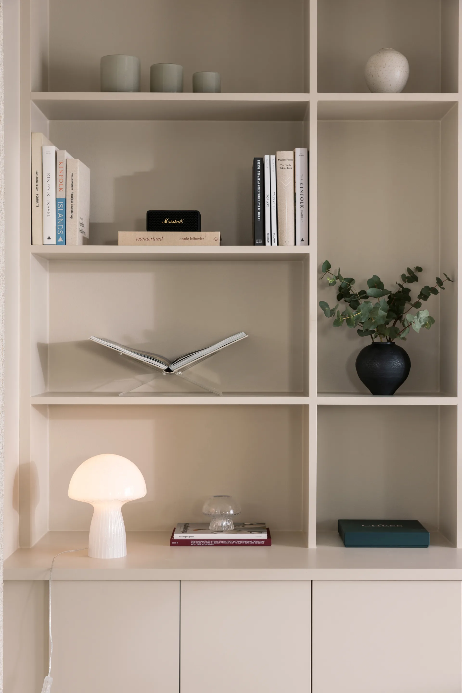 Fungo επιτραπέζιο φωτιστικό Special Edition λευκό., Ø22 cm Globen Lighting