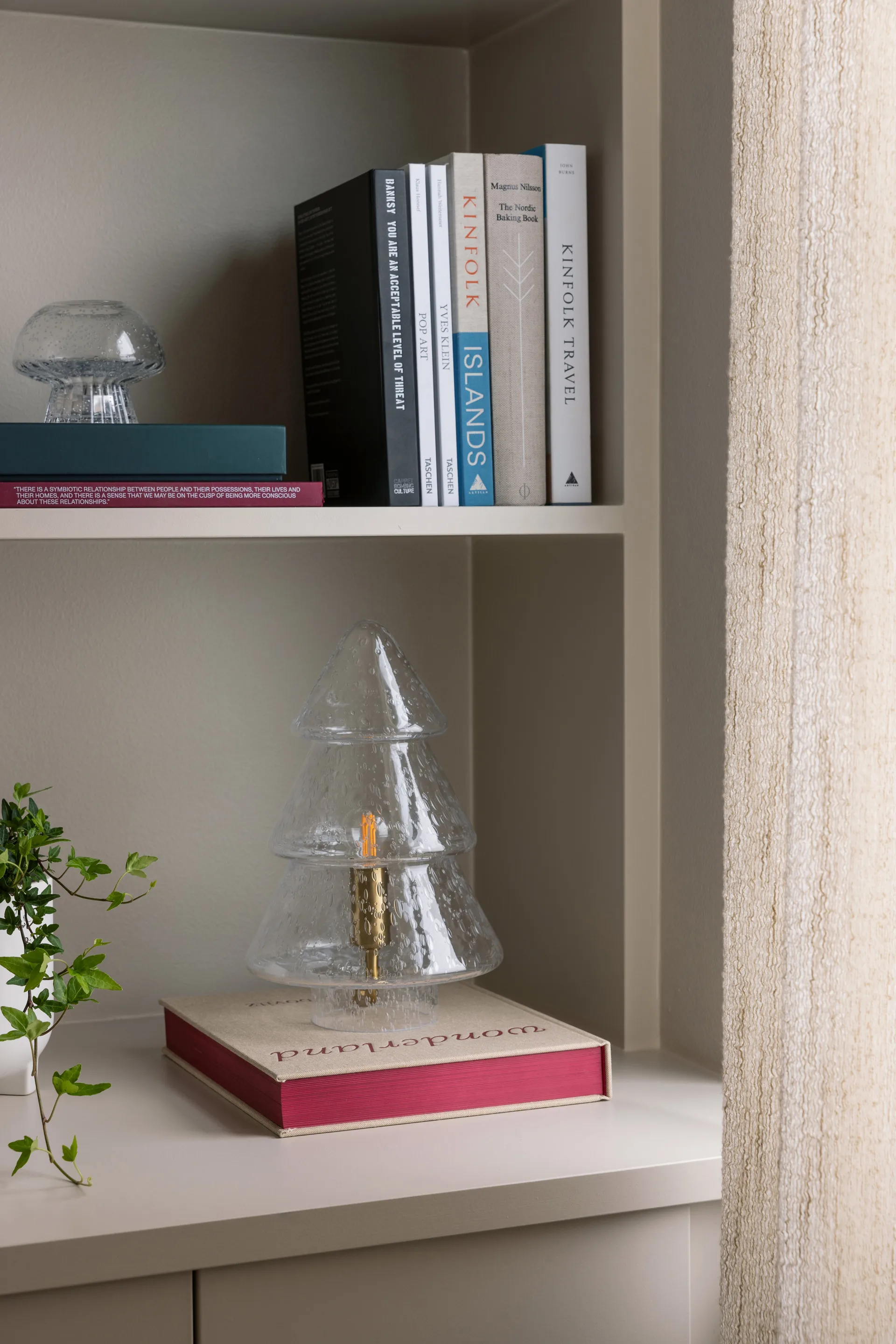 Gran 20 επιτραπέζιο φωτιστικό, Καθαρό Globen Lighting