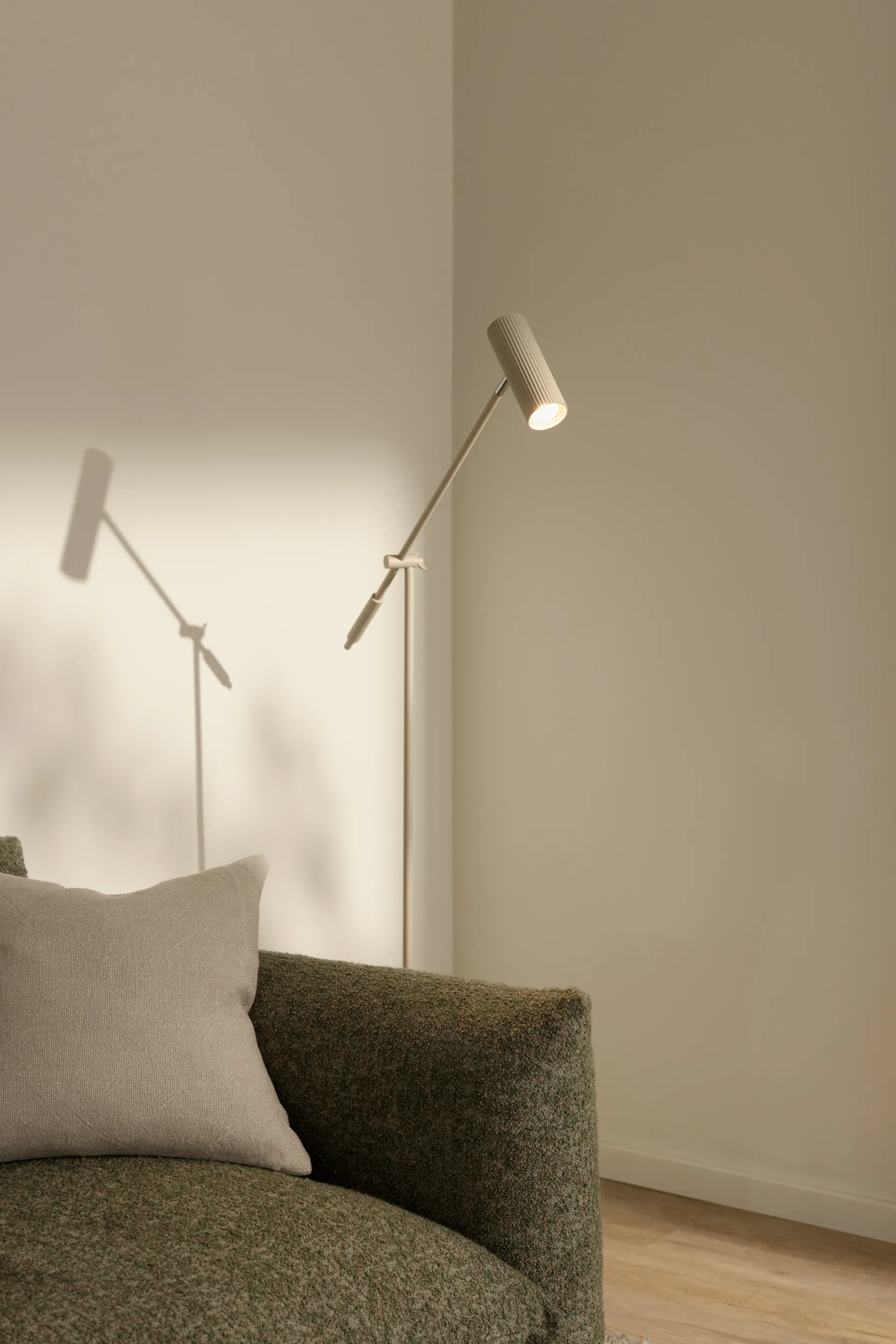 Iris 20 αμπαζούρ, Read beige Globen Lighting