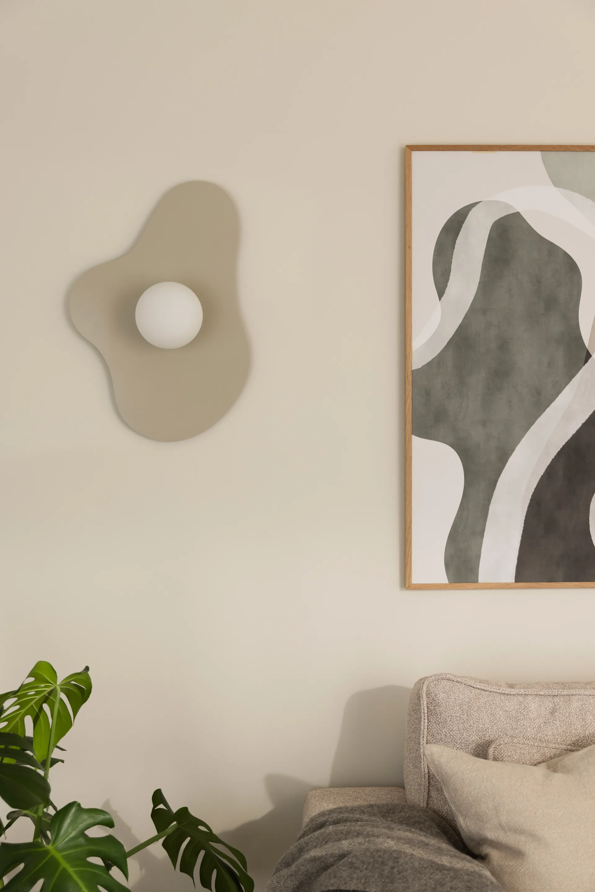 Iris 45 επιτραπέζιο φωτιστικό, Μπεζ Globen Lighting