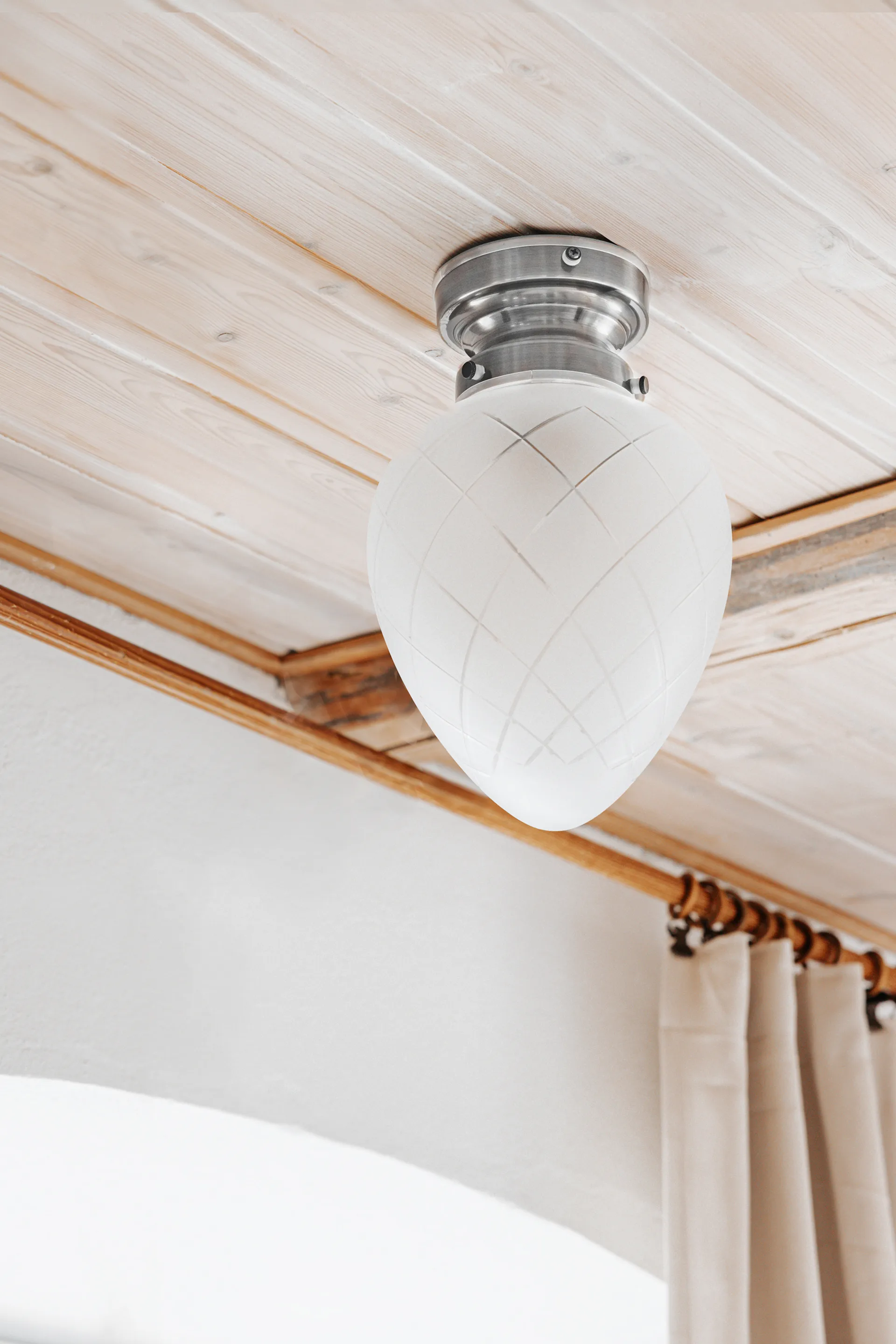 Juni IP44 φωτιστικό οροφής, Αντικέ ατσάλι Globen Lighting