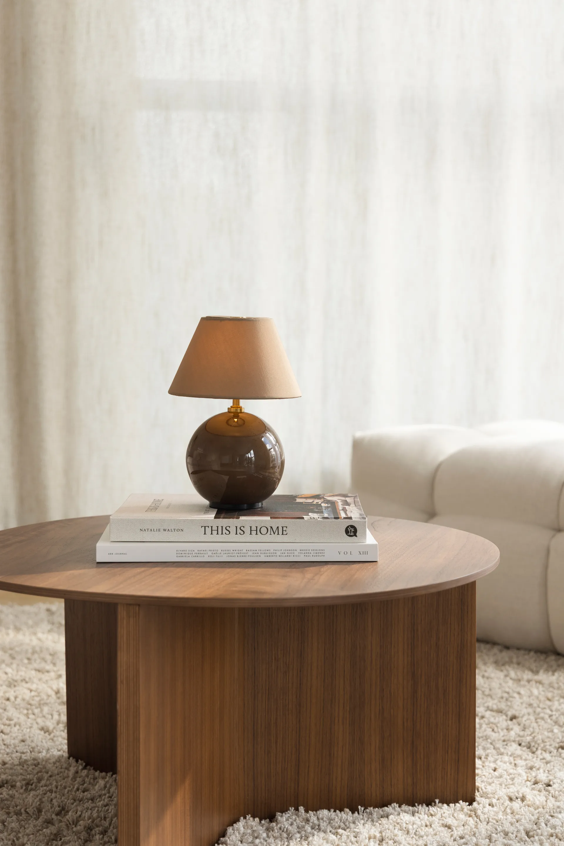 Lou απλίκα, Mocha Globen Lighting