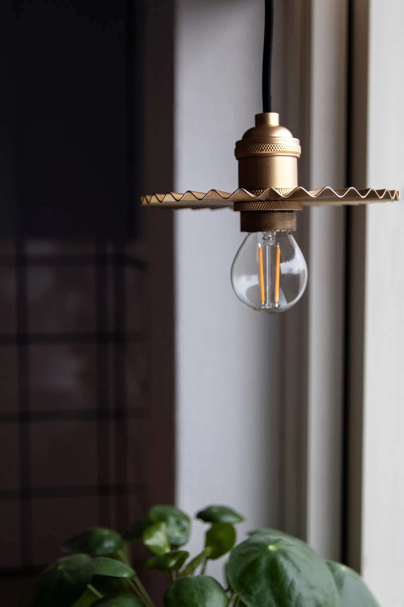 Omega κρεμαστό φωτιστικό Ø 15 cm, Χρυσαφί Globen Lighting