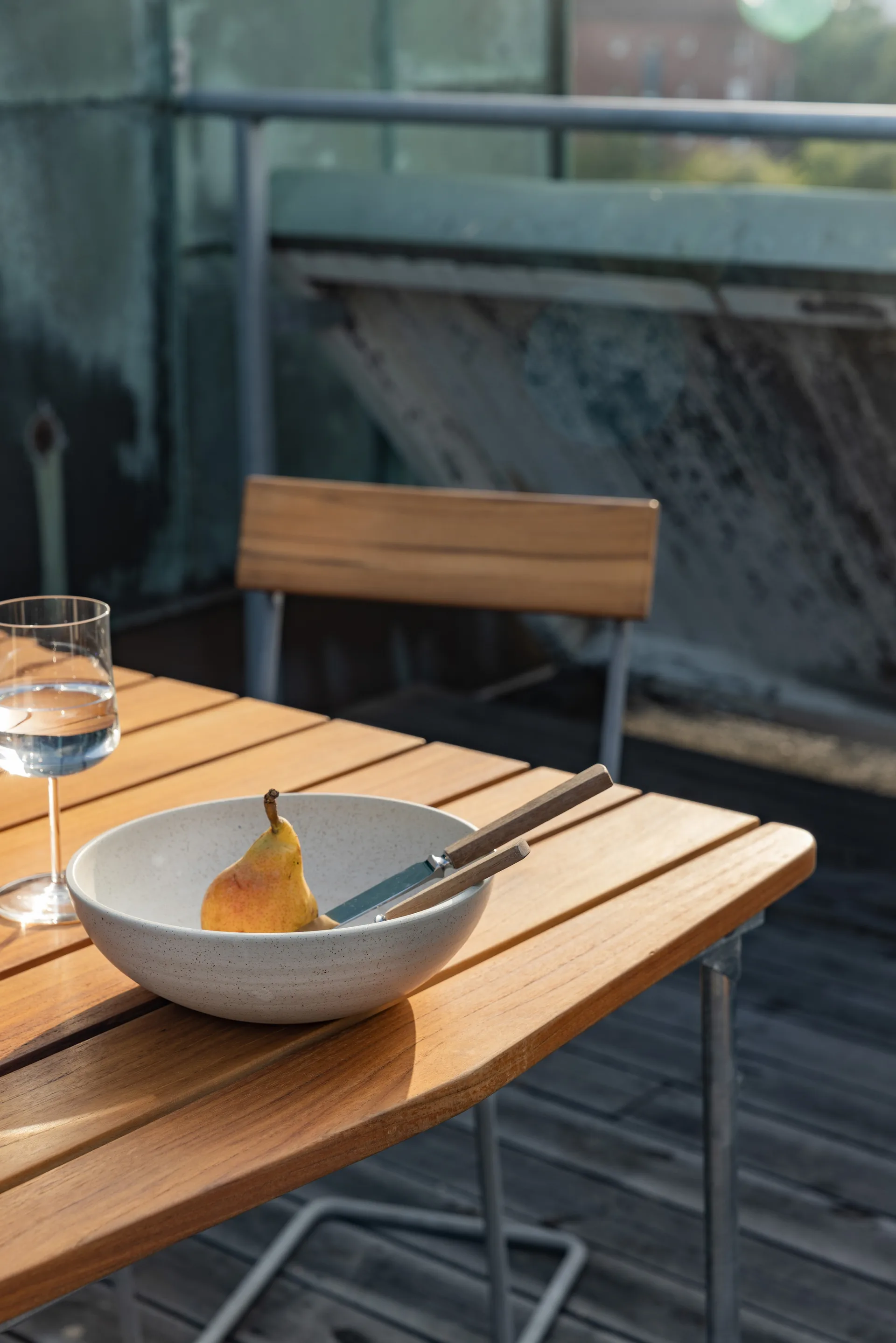 Τραπεζαρία B31, Δρύινη βάση βερνικώμενη γαλβανισμένη με θερμή εμβάπτιση Grythyttan Stålmöbler