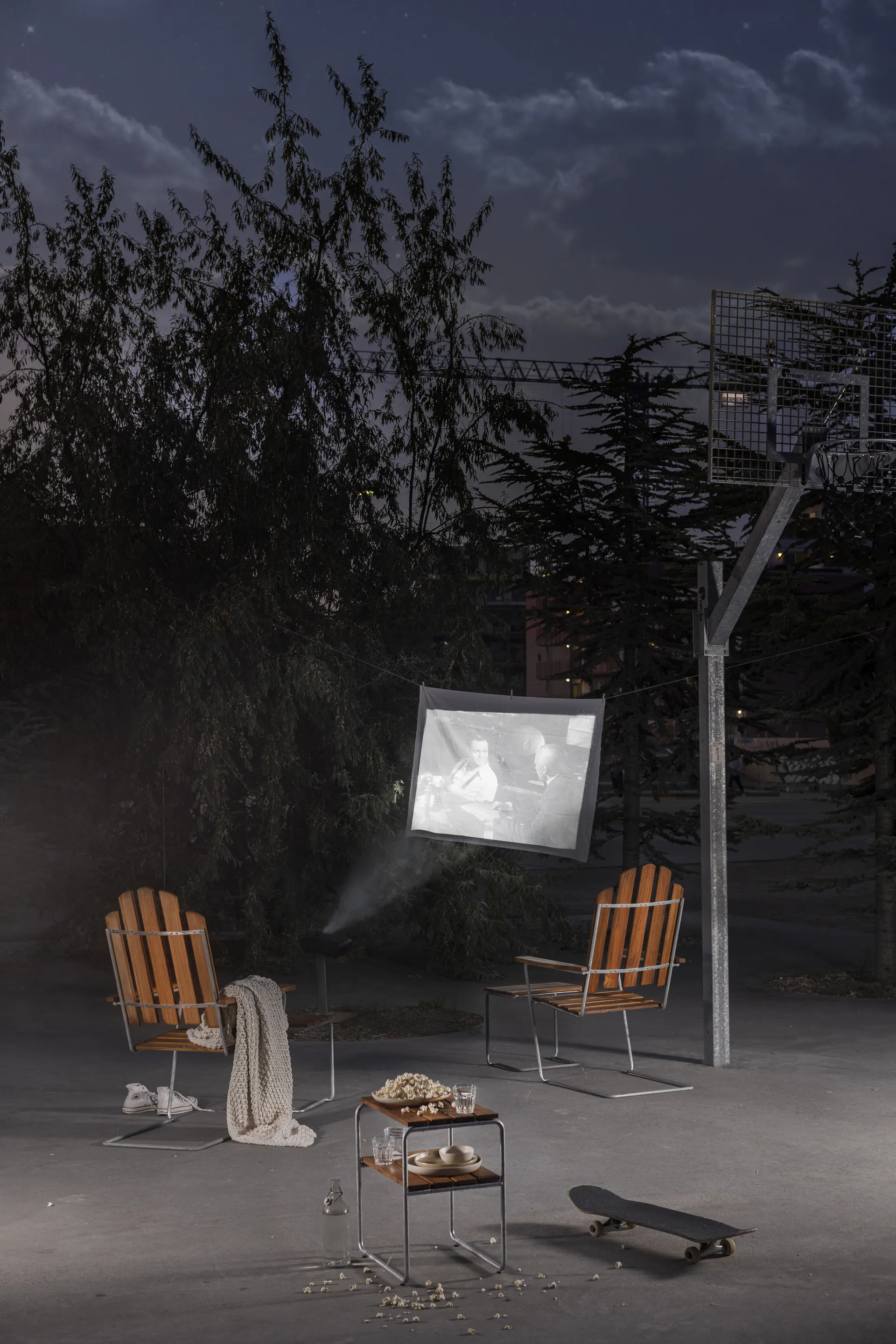 Συνοδευτικό τραπέζι Grythyttan, Teak -βάση γαλβανισμένη εν θερμώ Grythyttan Stålmöbler