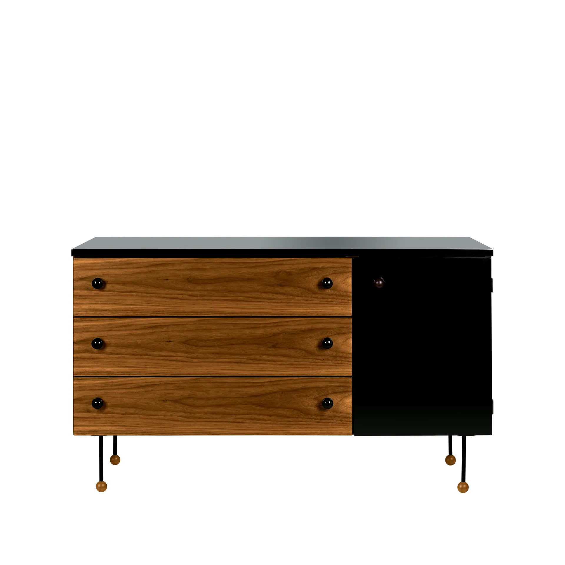 62 Συρταριέρα, american walnut, 3 συρτάρια GUBI