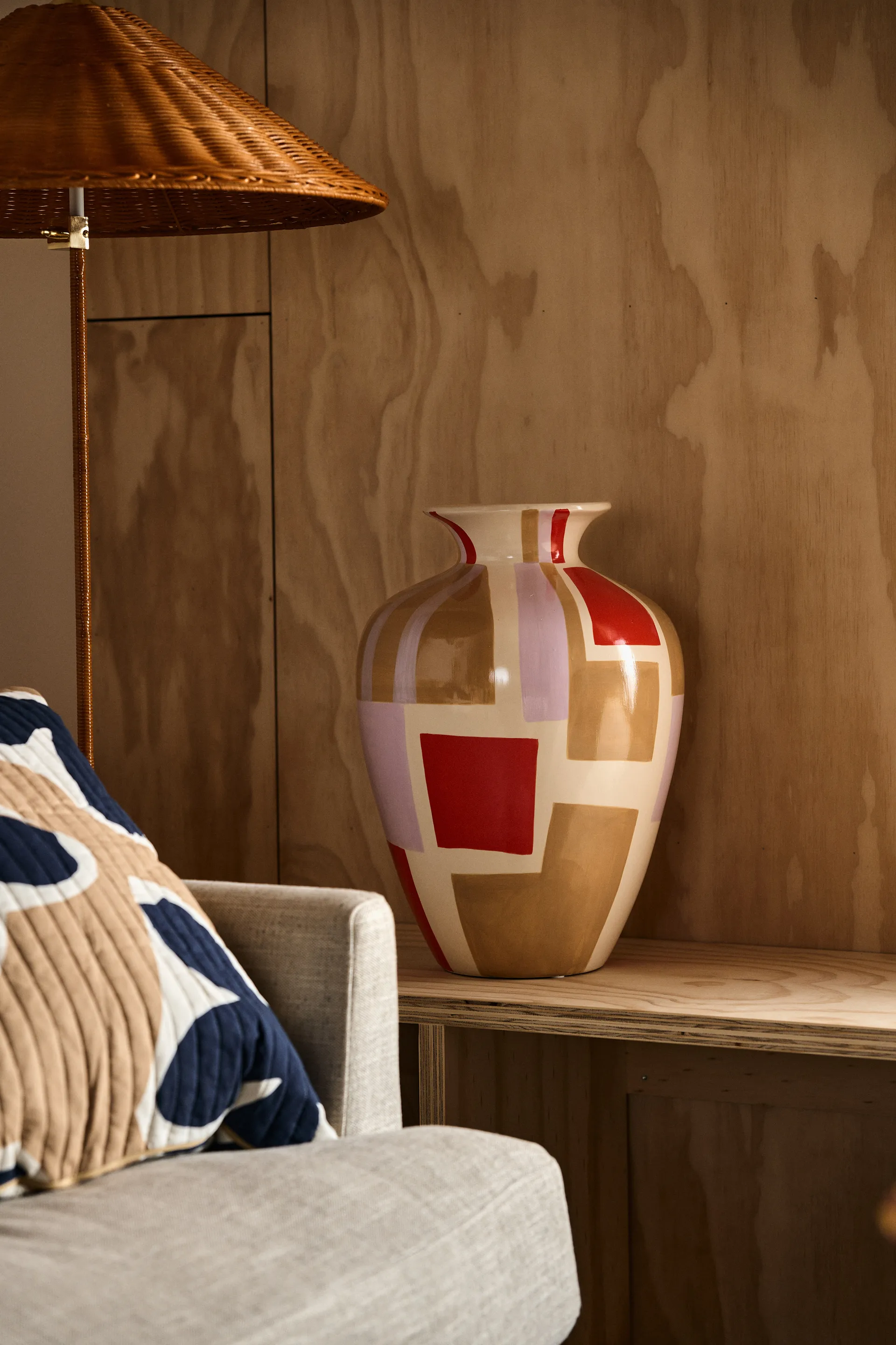 Επιτραπέζιο φωτιστικό 9602, Ιτιά από ορείχαλκο GUBI