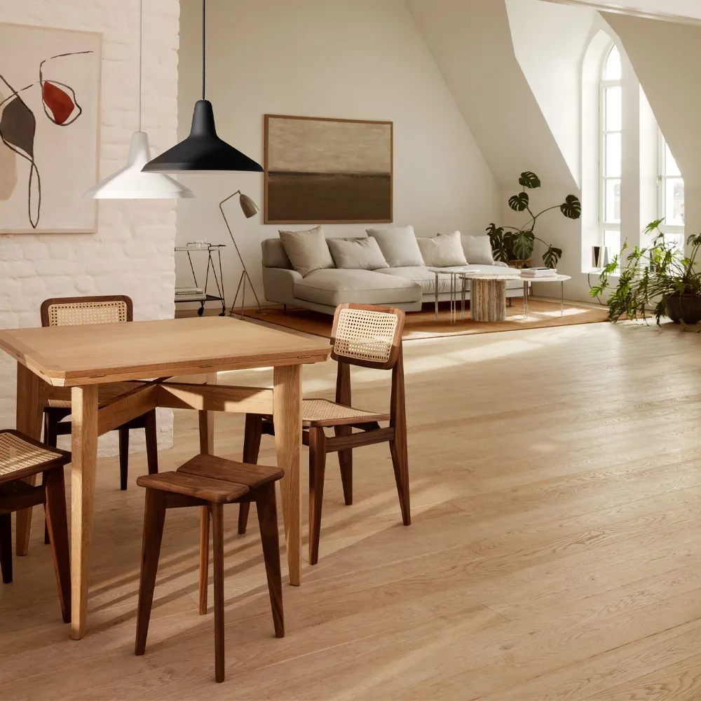 Τραπεζαρία B-Table, δρυς ματ λακαρισμένο GUBI