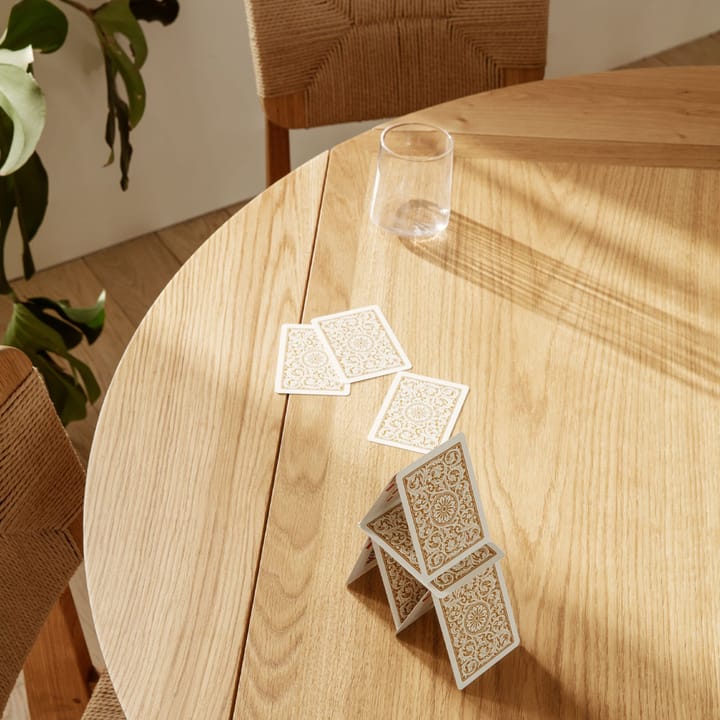 Τραπεζαρία B-Table, δρυς ματ λακαρισμένο GUBI