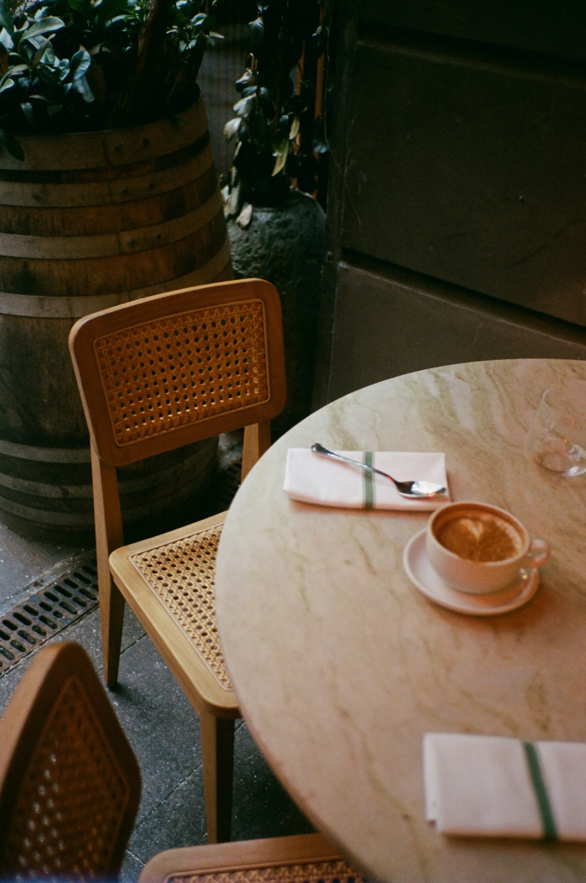 C-chair Outdoor καρέκλα, All french cane-natural teak GUBI