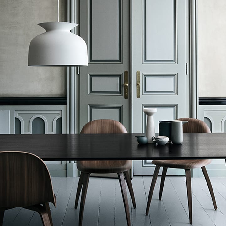 Τραπεζαρία Gubi Elliptical, american walnut GUBI