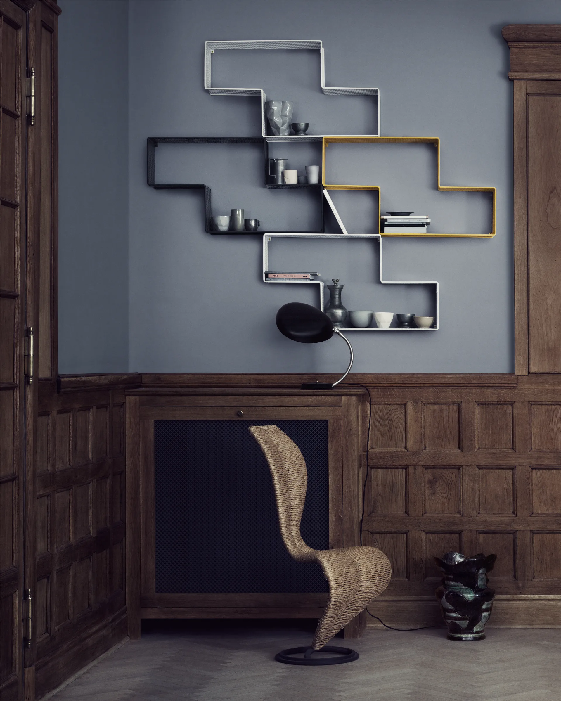 Matégot Dedal ράφι βιβλίων, Κρεμ λευκό ημιμάτ GUBI