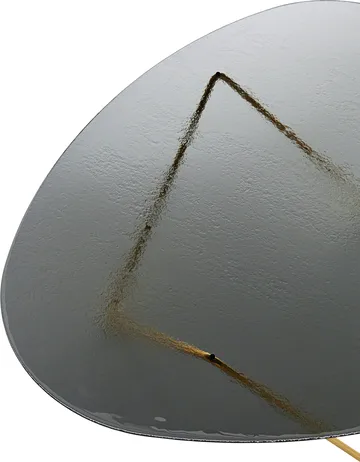 Τραπέζι καναπέ Pedrera - Ημιματ ορείχαλκος-δομημένο γυαλί smoke - GUBI