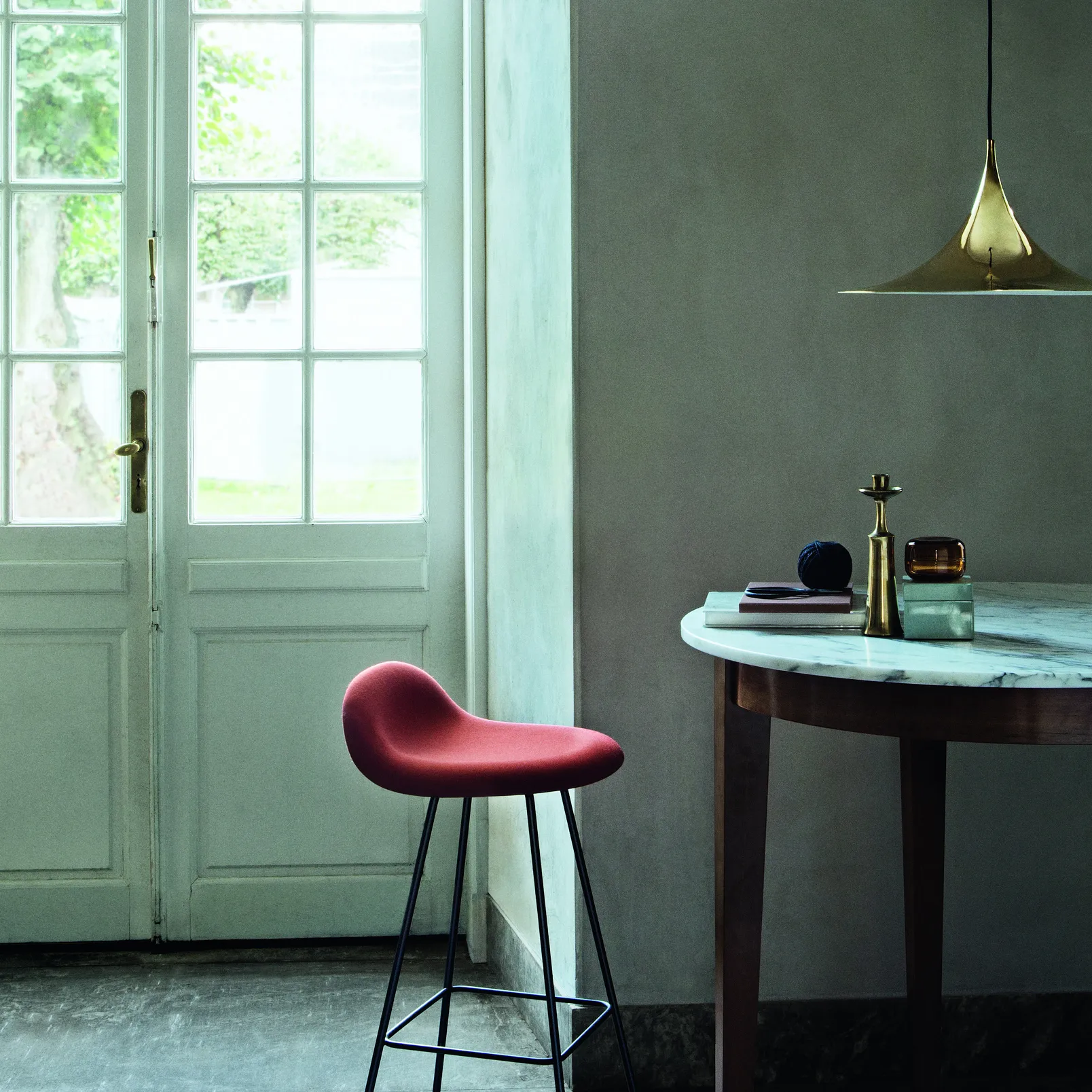 Semi φωτιστικό Ø 30 cm, Polished brass GUBI