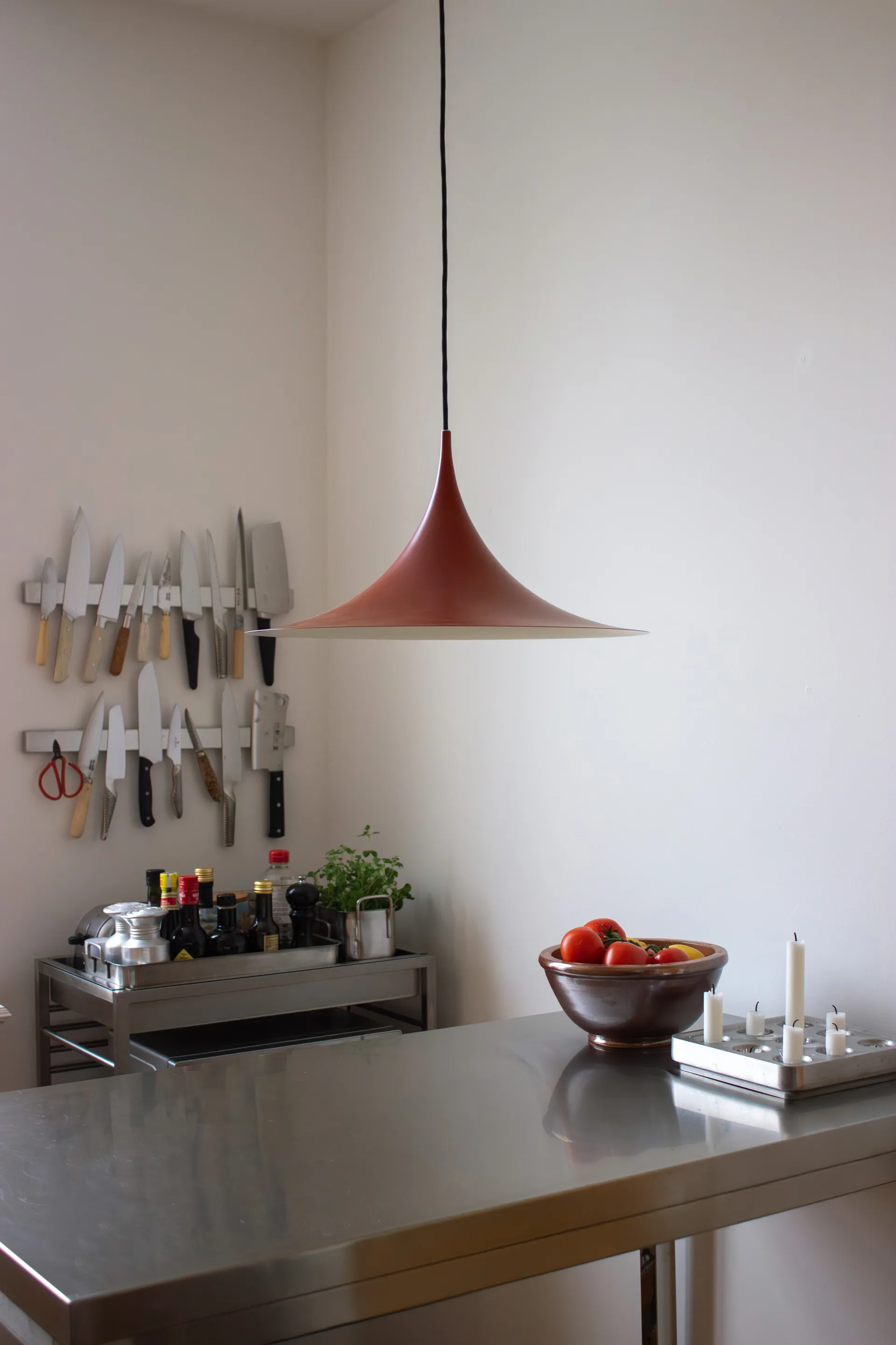 Semi φωτιστικό Ø 47 cm, Special Edition Auburn Red semi matt GUBI