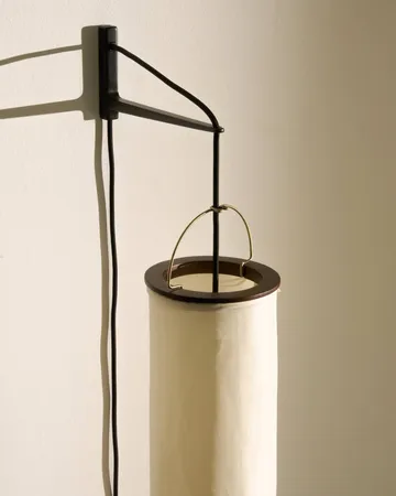 Silk Lantern απλίκα τοίχου - Natural white silk-semi matt μαύρο - GUBI