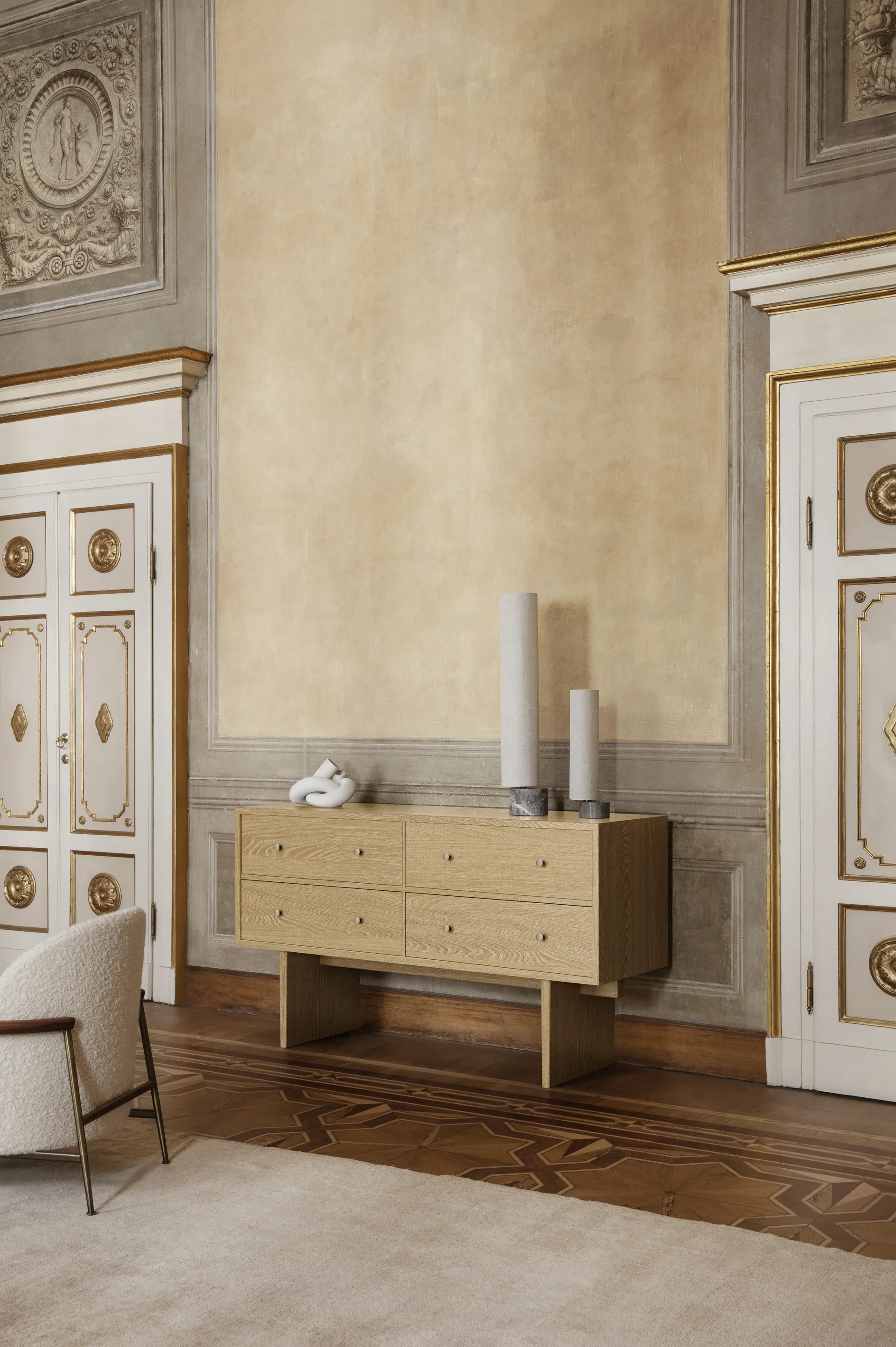 Unbound φωτιστικό δαπέδου 80 cm, Καμβάς-γκρι μάρμαρο GUBI