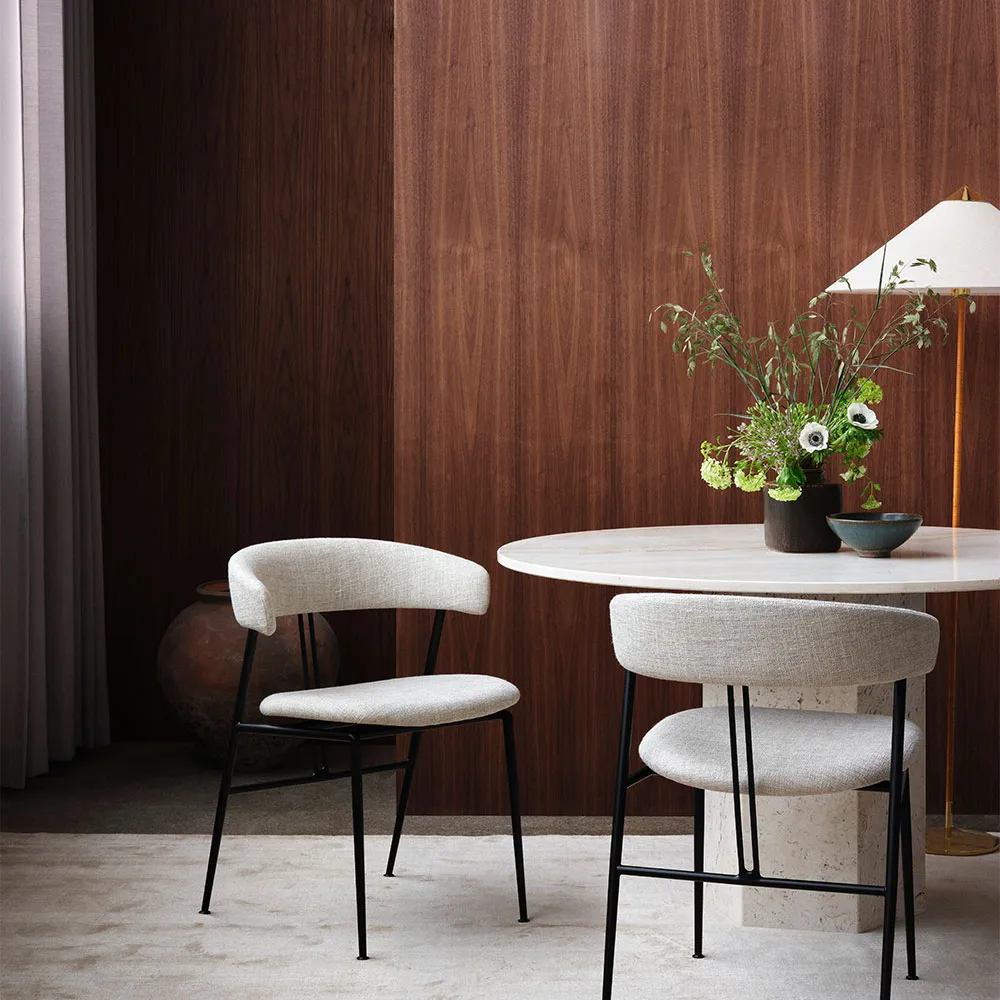 Καρέκλα τραπεζαρίας Violin, Karakorum 001 white-covered GUBI