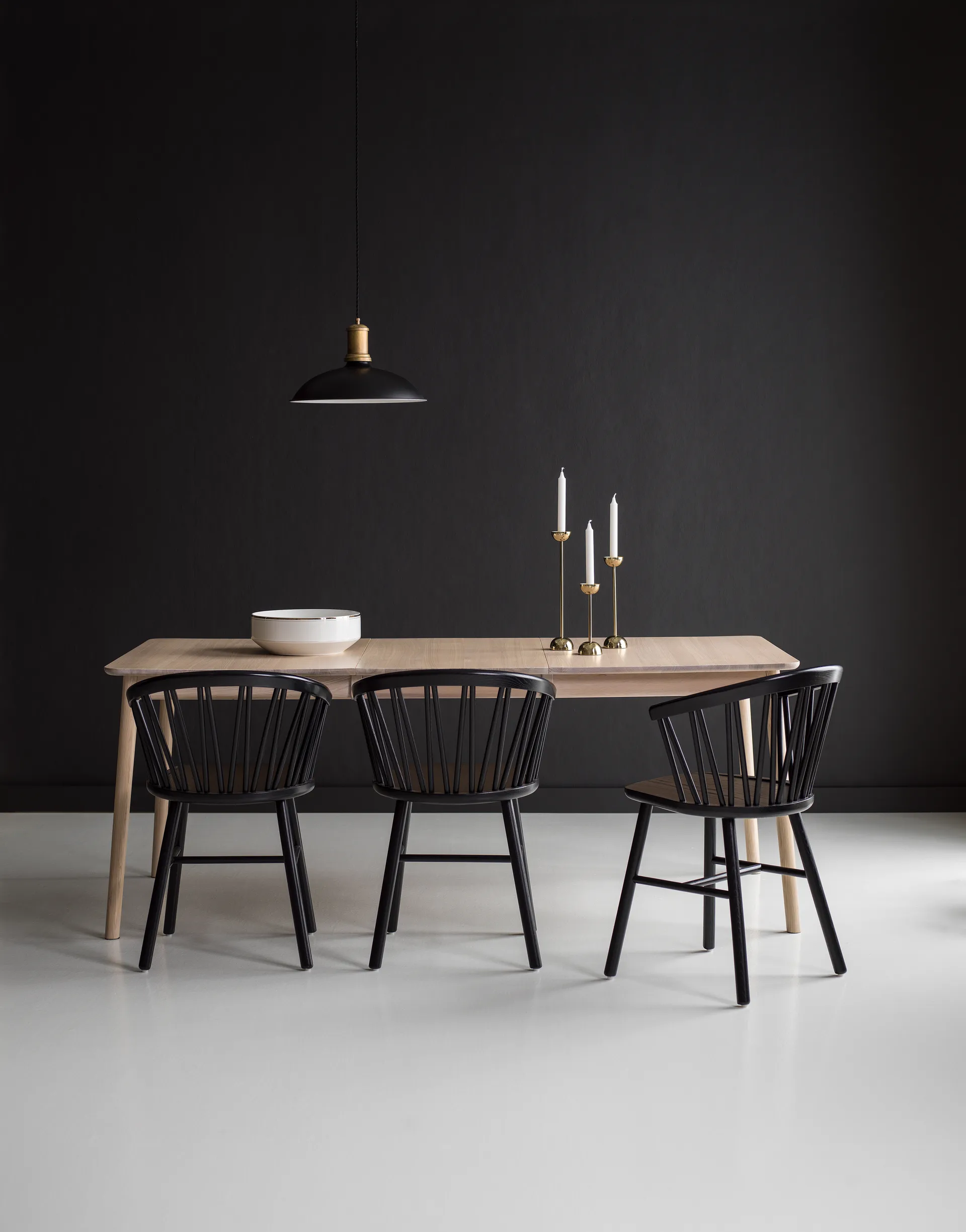 Καρέκλα lounge, ZigZag, Φλαμουριά χρωματισμένη μαύρη Hans K