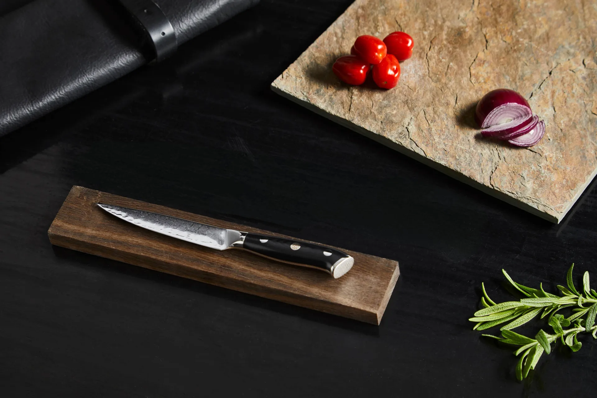 Damascus By Hâws πολυχρηστικό μαχαίρι 23,6 εκ., Μαύρο-ανοξείδωτο ατσάλι Hâws