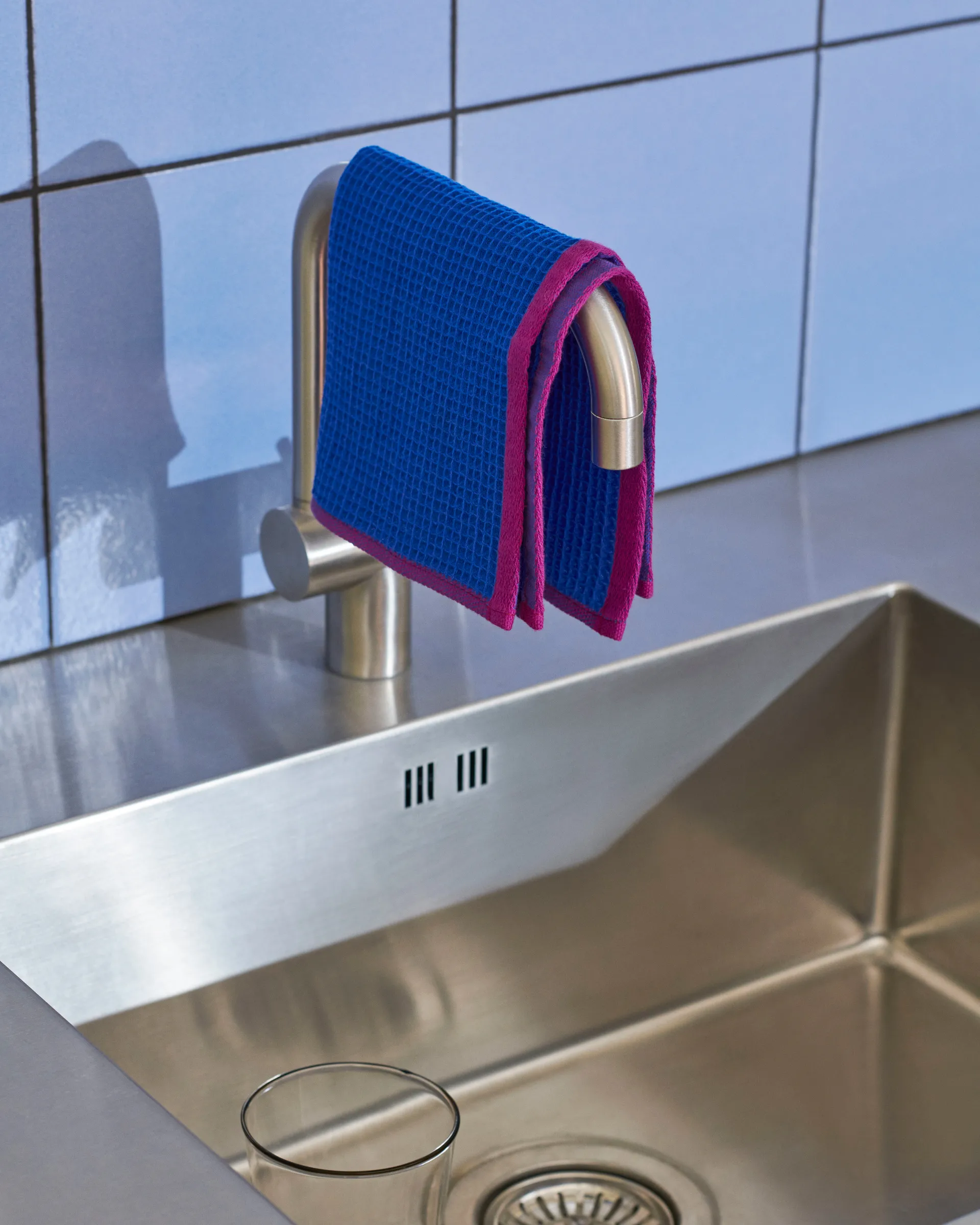 Πανί πιάτων 31x31 εκ, συσκευασία 2 τεμαχίων, Μπλε/φούξια-μπεζ/κίτρινο HAY