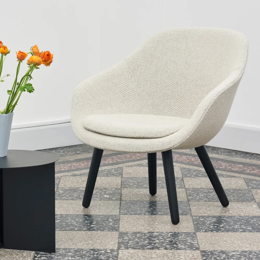 About a Lounge 82 πολυθρόνα, Hallingdal 65 180 μαύρο-πόδια από δρυ σαπουνισμένα HAY