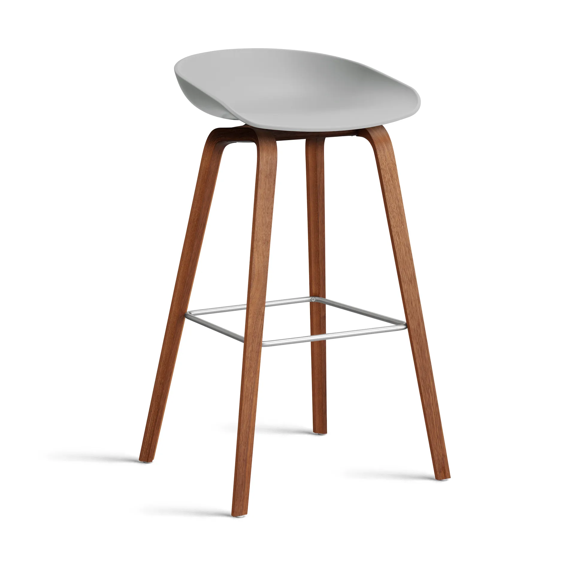 About a Stool 32 High σκαμπό μπαρ με βάση από καρυδιά 2.0, Concrete grey-ανοξείδωτο ατσάλι στήριγμα HAY