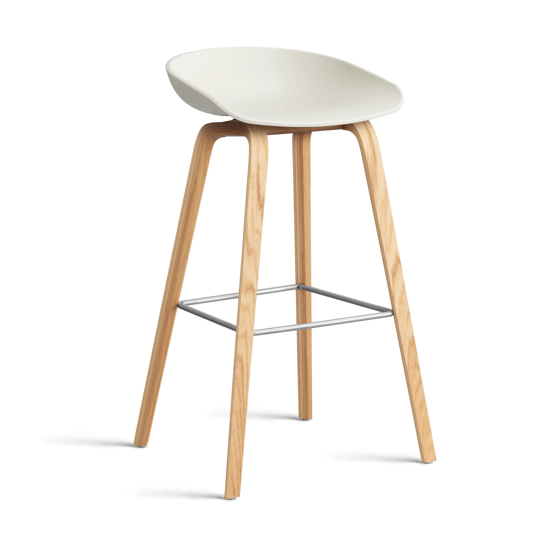About a Stool 32 High σκαμπό μπαρ με βαμμένη βάση από δρυ 2.0, Melange cream-ανοξείδωτο ατσάλι στήριγμα HAY