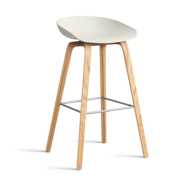 About a Stool 32 High σκαμπό μπαρ με βαμμένη βάση από δρυ 2.0 - Melange cream-ανοξείδωτο ατσάλι στήριγμα - HAY
