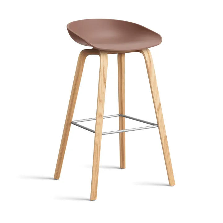 About a Stool 32 High σκαμπό μπαρ με βαμμένη βάση από δρυ 2.0 - Soft brick-ανοξείδωτη χαλύβδινη βάση - HAY