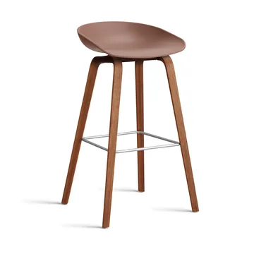 About a Stool 32 High σκαμπό μπαρ με βάση από καρυδιά 2.0 - Soft brick-ανοξείδωτη χαλύβδινη βάση - HAY