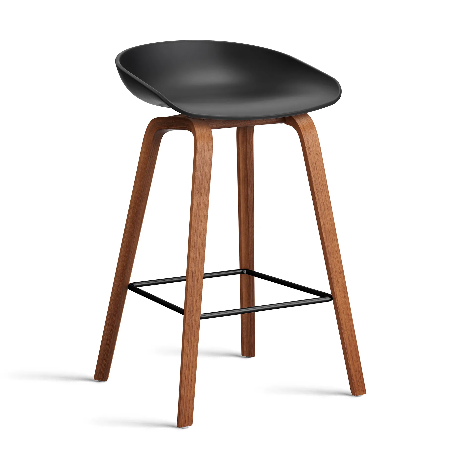 About a Stool 32 Low σκαμπό μπαρ με βάση από καρυδιά 2.0, Μαύρο-μαύρο στήριγμα από ατσάλι HAY