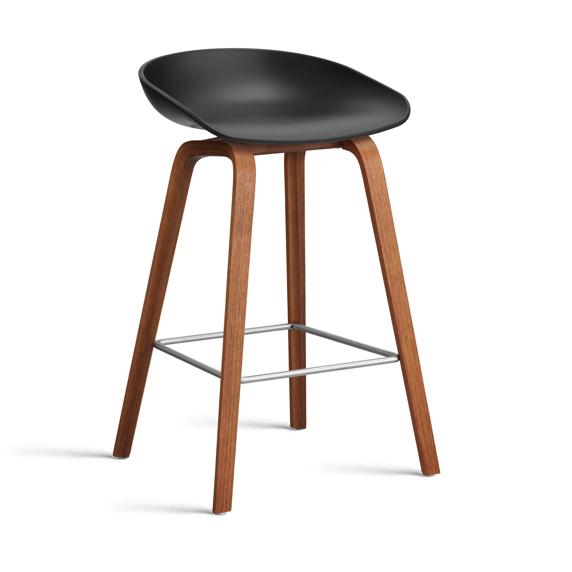 About a Stool 32 Low σκαμπό μπαρ με βάση από καρυδιά 2.0, Μαύρο-ανοξείδωτο ατσάλι στήριγμα HAY