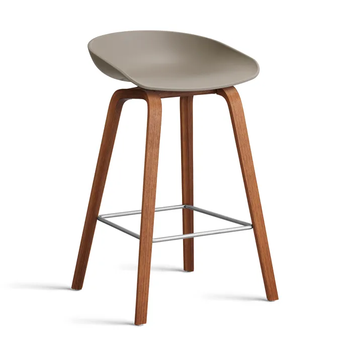 About a Stool 32 Low σκαμπό μπαρ με βάση από καρυδιά 2.0 - Khaki-ανοξείδωτος χαλύβδινος σκελετός - HAY