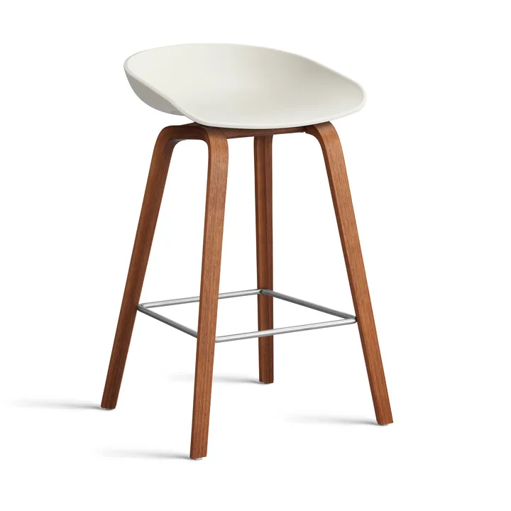 About a Stool 32 Low σκαμπό μπαρ με βάση από καρυδιά 2.0 - Melange cream-ανοξείδωτο ατσάλι στήριγμα - HAY