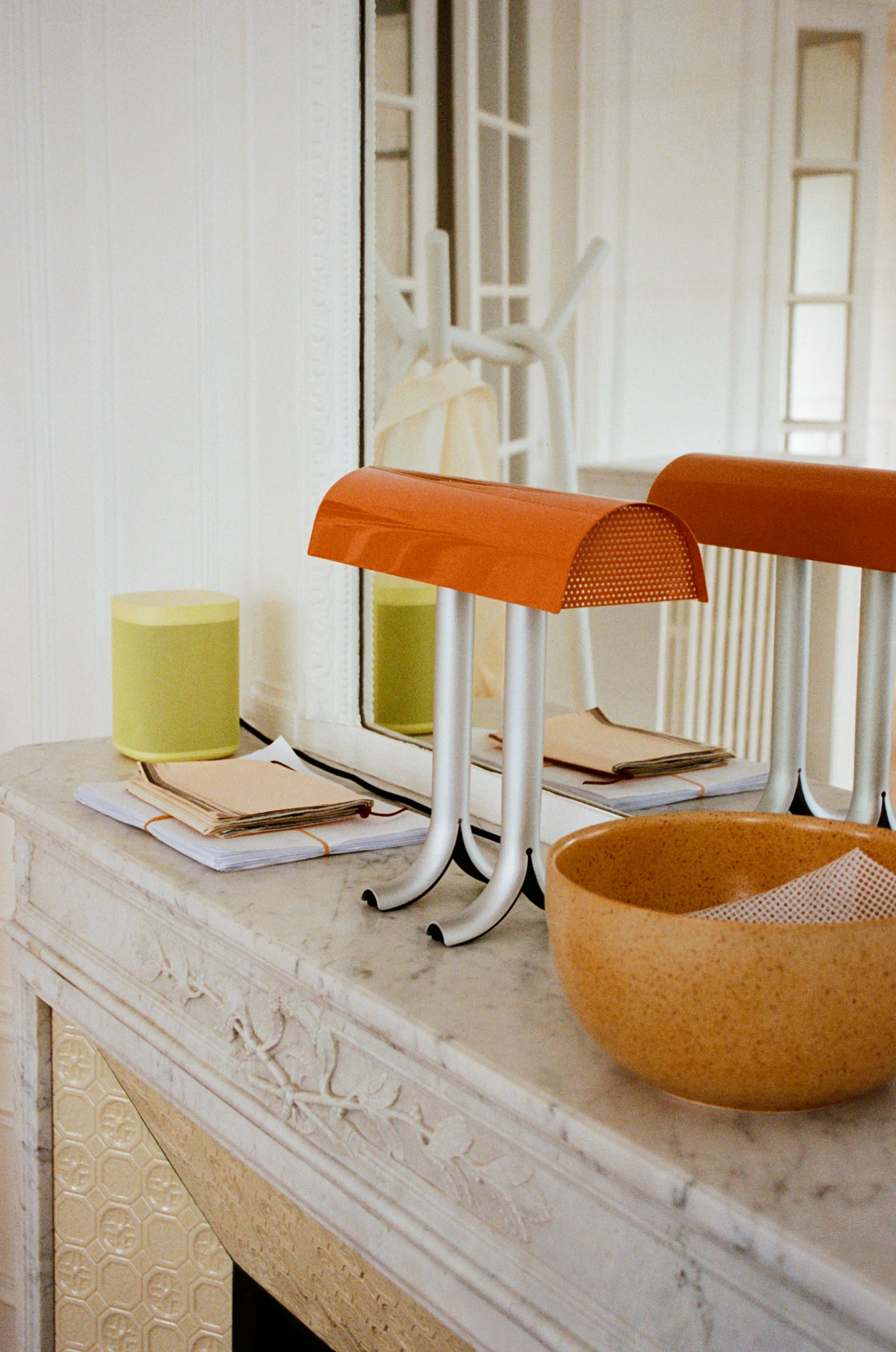 Anagram επιτραπέζιο φωτιστικό, Καμμένο πορτοκαλί HAY