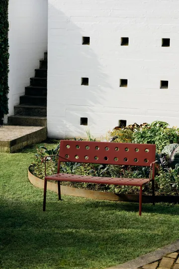 Balcony Lounge παγκάκι με μπράτσα 121,5x69 εκ. - Iron red - HAY