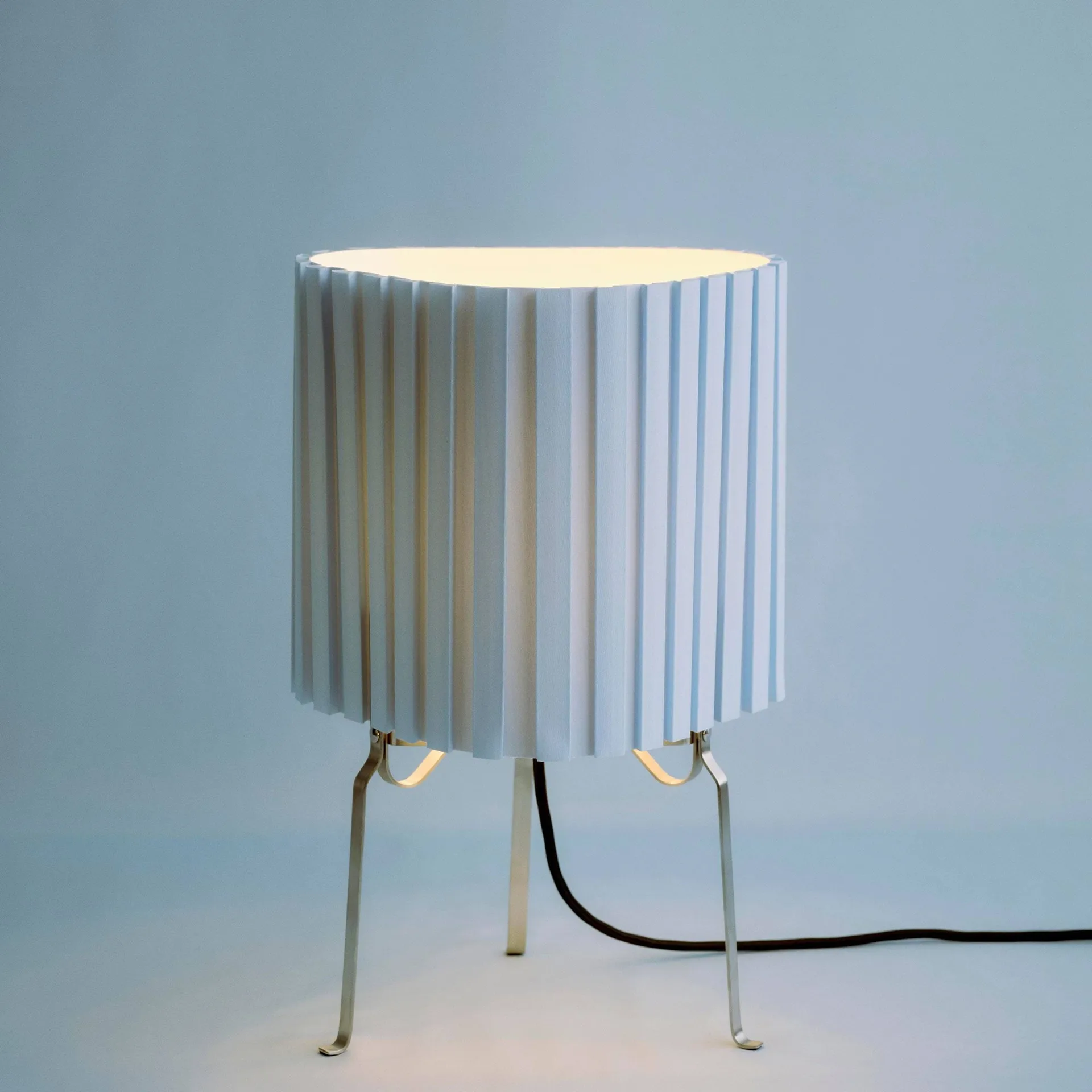 Canelé επιτραπέζιο φωτιστικό, Soft blue HAY