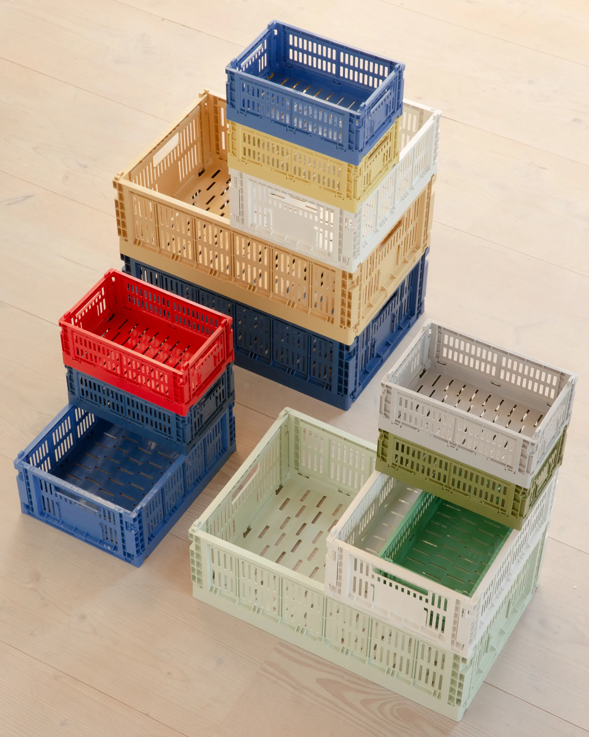 Colour Crate M 26,5x34,5 cm, Μπλε ελεκτρίκ HAY